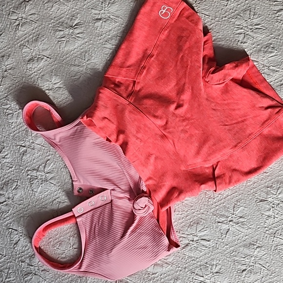 Bombshell Coral Women's Set - Picture 1 of 6